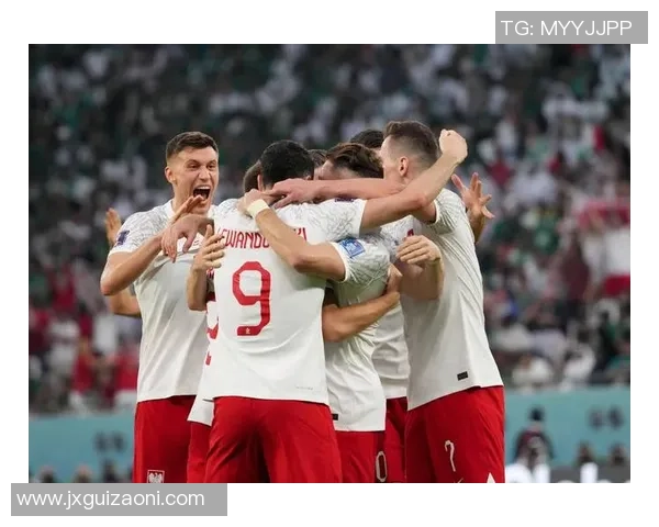 足球球星黑料揭秘:那些鲜为人知的争议与丑闻背后的故事